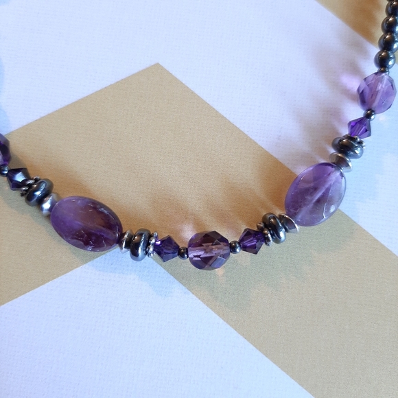 Artisan hematite necklace and earring set - Picture 4 of 5